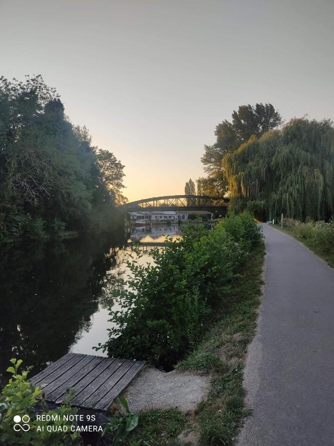 Le Cocon Des Hortillonnages D'Amiens Camon  Экстерьер фото